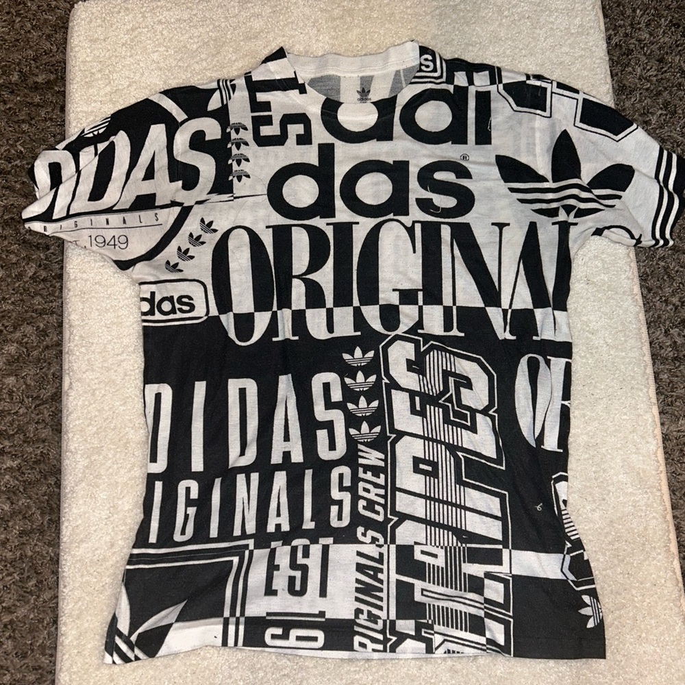 Adidas T-Shirt